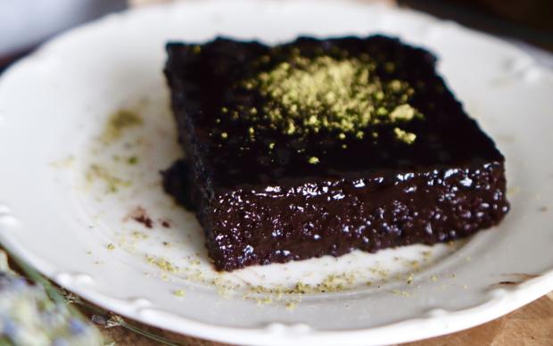 kolay-islak-kek-sezgikaraca-tarif