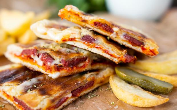 bazlama-tost-sunum-yemekcom