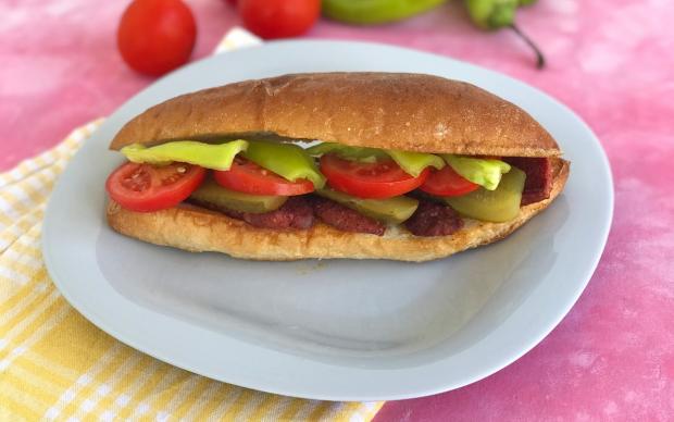ekmek-arasi-sucuk-one-cikan