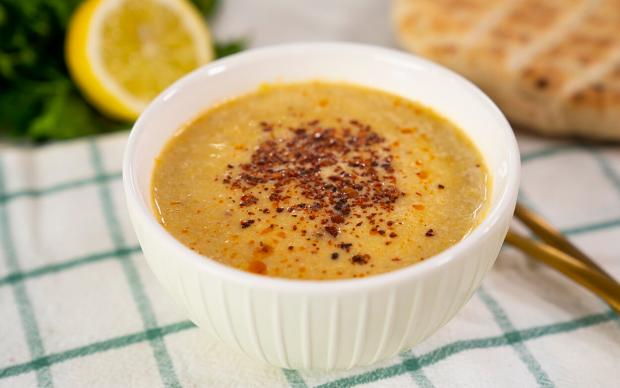 iki-kisilik-mercimek-corbasi-sunum-yemekcom