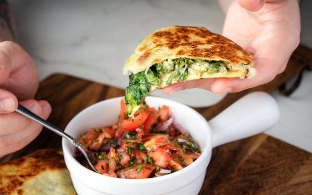 enginarli-quesadilla-yemekcom