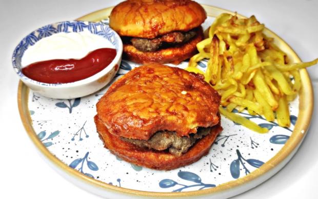 pratik-islak-hamburger-taze