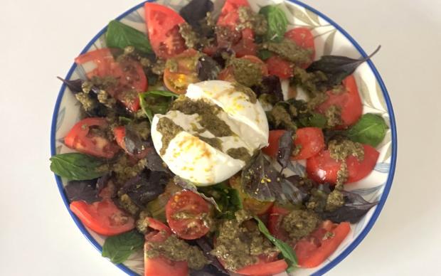 Burrata Peynirli Yaz Salatası