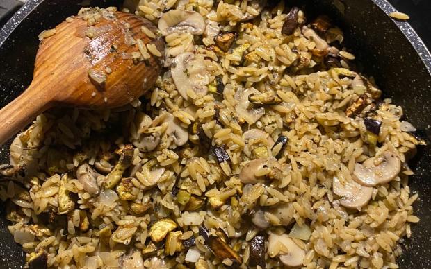 Patlıcanlı Mantarlı Arpa Şehriye Pilavı