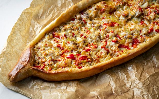 Kaşarlı Tavuklu Pide Tarifi