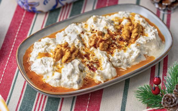 Labneli Köz Patlıcan Salatası Tarifi