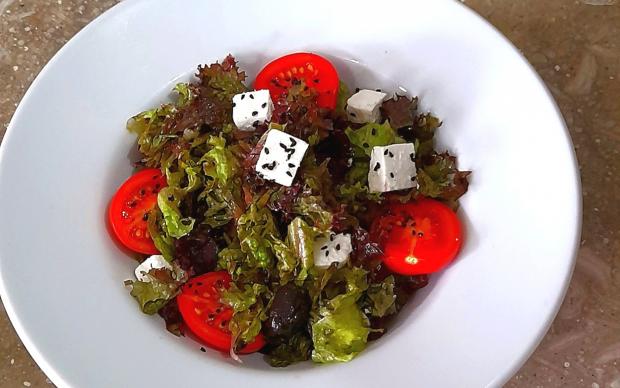 Akdeniz Salatası Tarifi