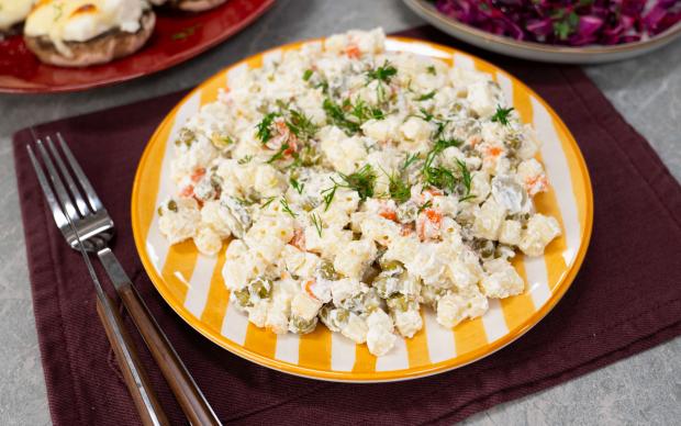 Garnitürlü makarna salatası aşama 5