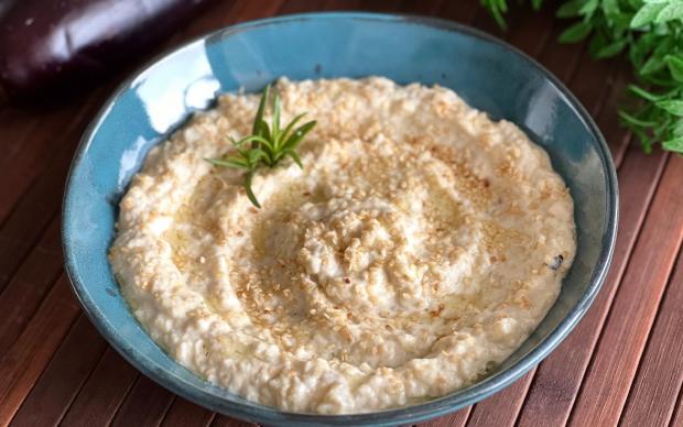 Tahinli Patlıcan Salatası Tarifi