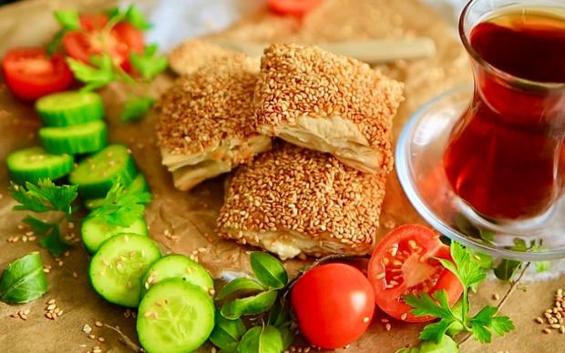 Susamlı Çıtır Milföy Tarifi