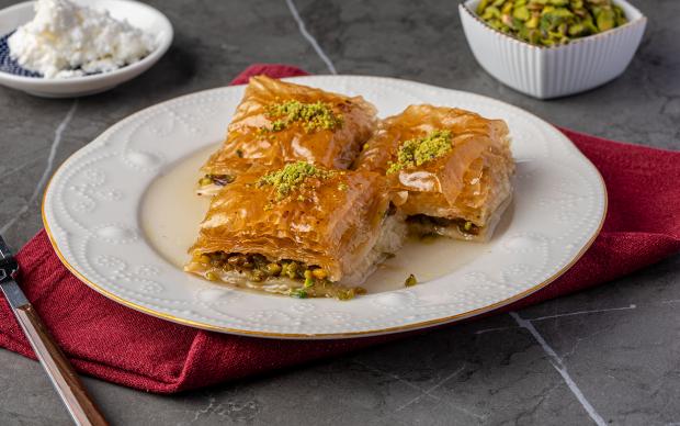 Baklavalık Yufkadan Baklava Tarifi