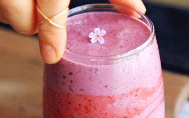 Orman Meyveli ve Keten Tohumlu Smoothie Tarifi