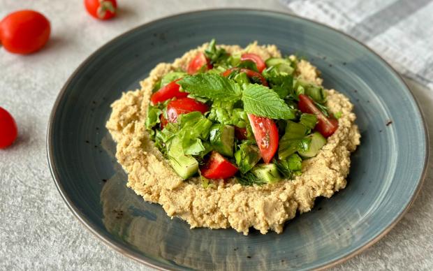 Humuslu Salata Tarifi