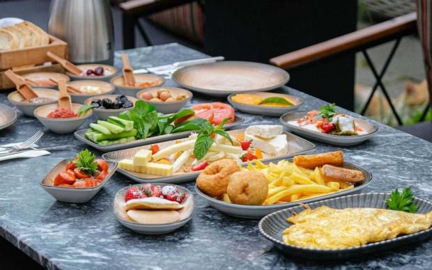 Zeytin Cafe & Restaurant