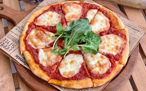 Pizza Margarita Tarifi