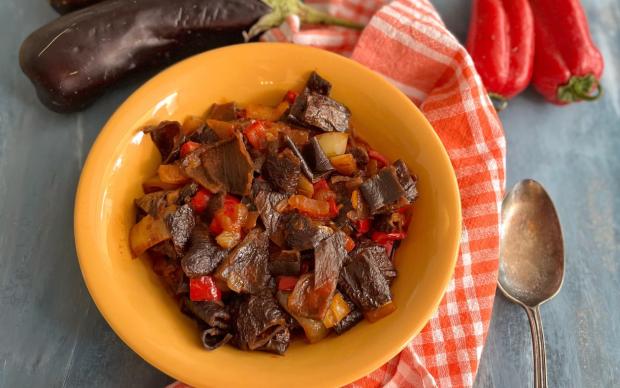 Kuru Patlıcan Salatası Tarifi