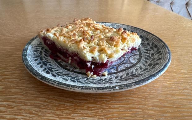 Kolay Vişneli Tart Tarifi