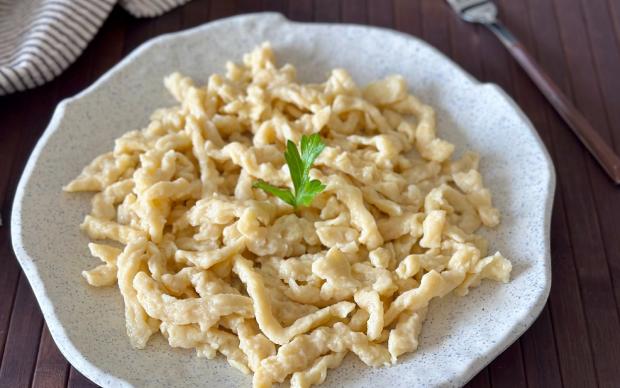 Spatzle (Alman Köy Eriştesi) Tarifi