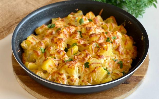 Tereyağlı Kaşarlı Patates Tarifi