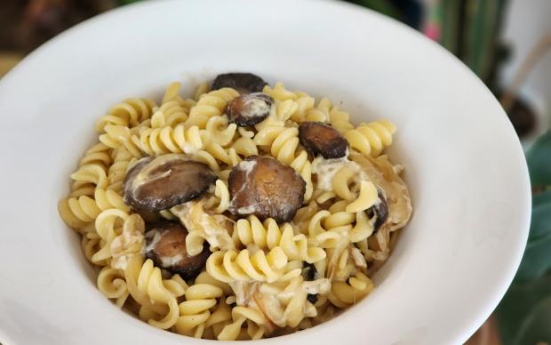 Mantarlı ve Balzamik Sirkeli Fusilli Makarna Tarifi