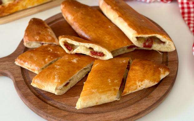 Peynirli Sucuklu Kır Pidesi Tarifi
