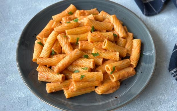 Salçalı Kremalı Makarna Tarifi