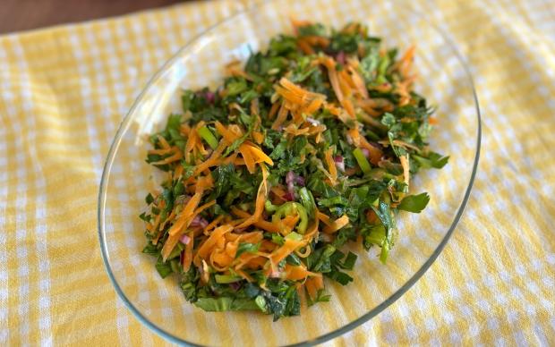 Kereviz Yaprağı Salatası Tarifi