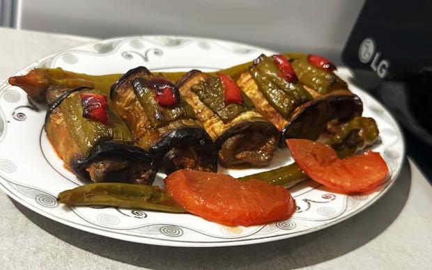 Fırında Kıymalı Patlıcan Sarma Tarifi