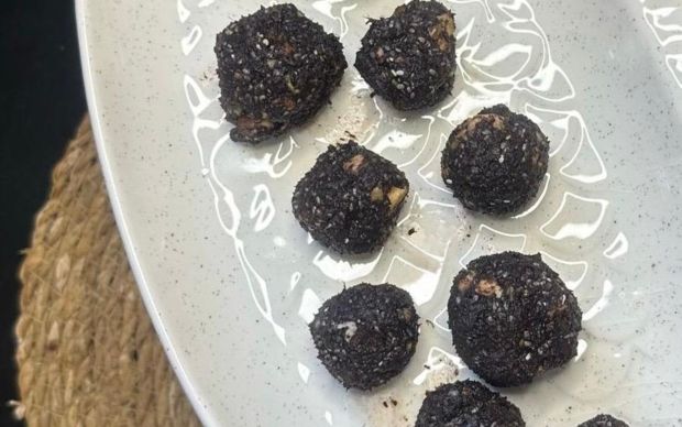 Kakaolu Cevizli Hurma Topları Tarifi