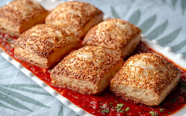 Reyhanlı Domates Soslu Börek Tarifi