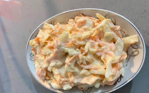Coleslaw Lahana Salatası Tarifi