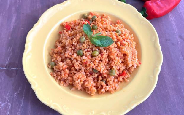 Bezelyeli Bulgur Pilavı Tarifi