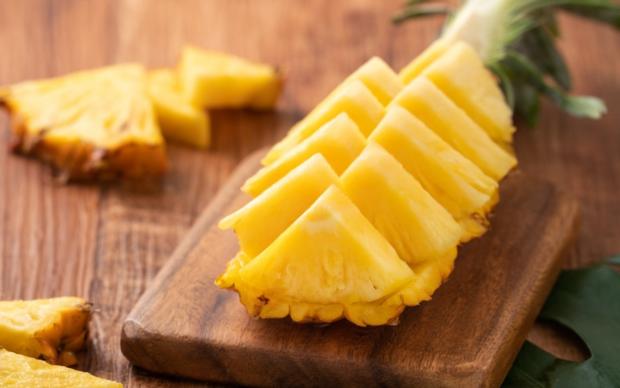 Ananas Nasıl Kesilir
