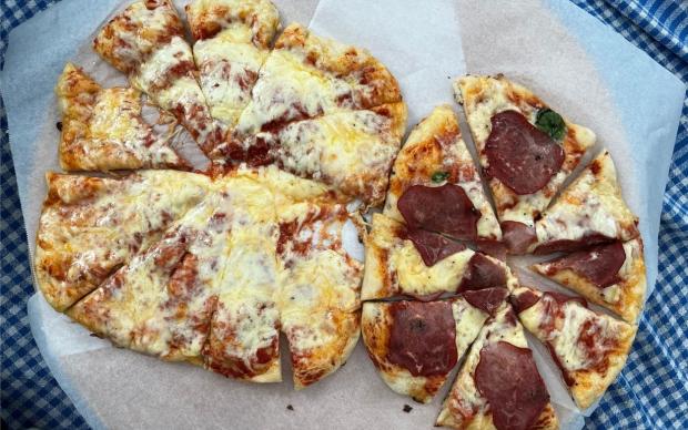 İtalyan Usulü Ev Yapımı Pizza Tarifi