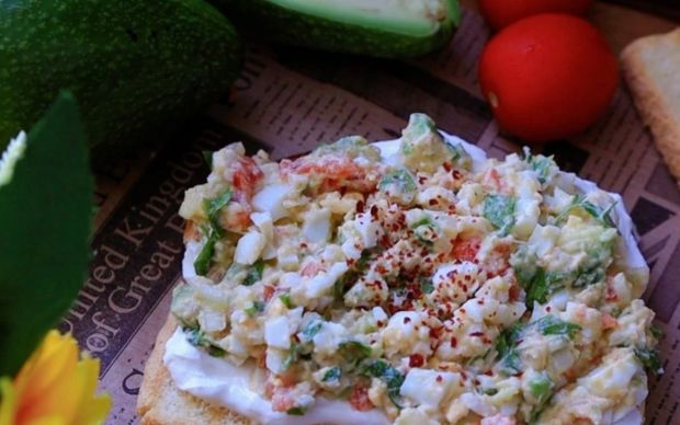 Avokadolu Açık Tost Tarifi