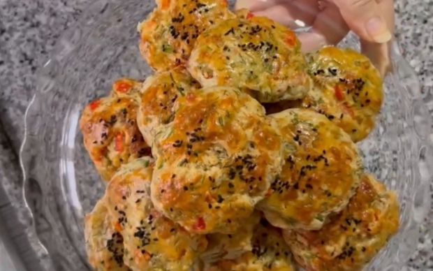 Dereotlu Biberli Kolay Poğaça Tarifi