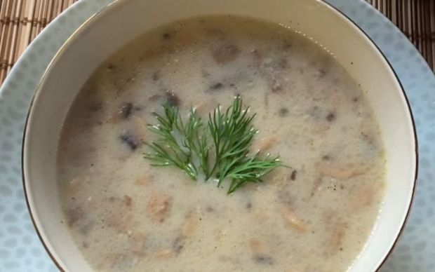 Dereotlu Mantar Çorbası Tarifi