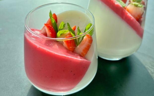 Çilekli Panna Cotta Tarifi