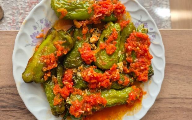 Peynirli Dolgulu Biber Kızartması Tarifi