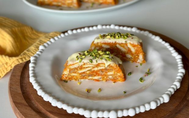 10 Dakikada Havuçlu Pasta Tarifi