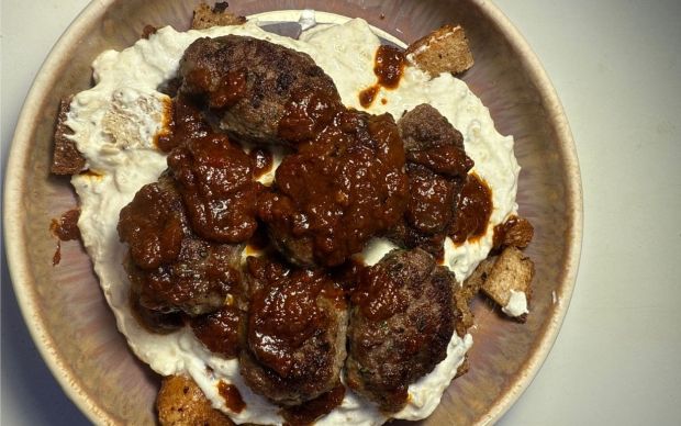 Ali Nazik Usulü Pideli Köfte Tarifi