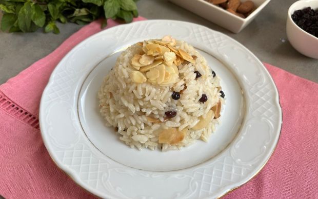 Bademli Pilav Tarifi