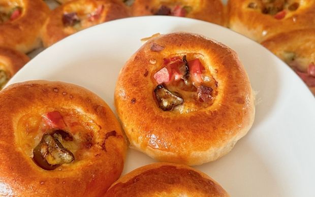 Yumuşacık Pizza Poğaça Tarifi