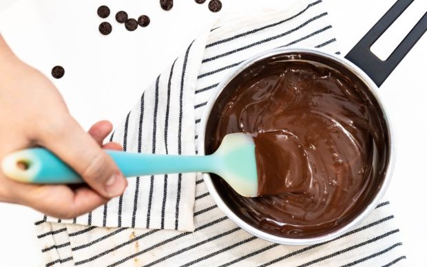 Damla Çikolata Eritme