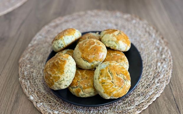 Dereotlu Sirkeli Kıyır Poğaça Tarifi