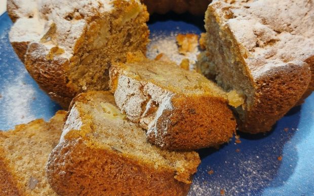 Elmalı Tarçınlı Cevizli Kek Tarifi