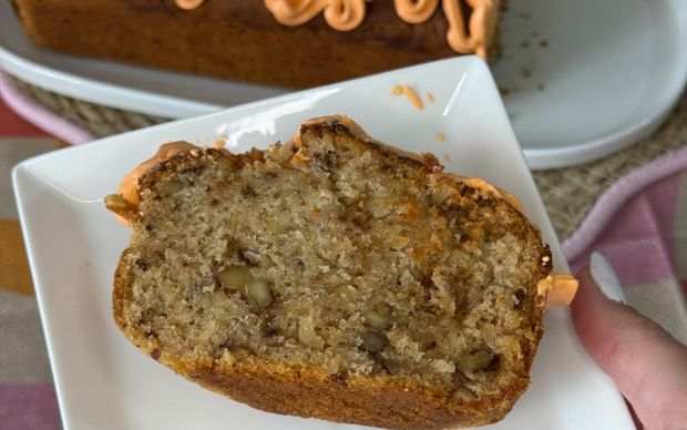 Glutensiz Muzlu Cevizli Kek