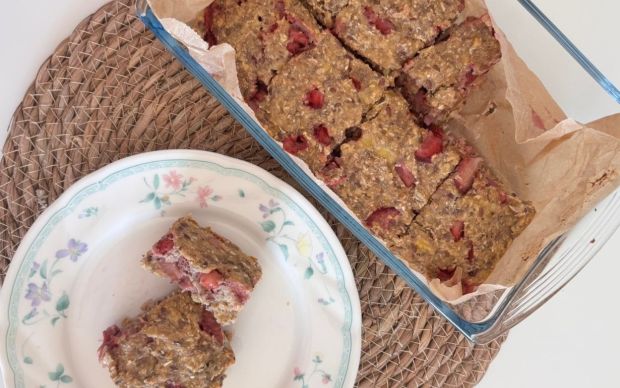 Muzlu Çilekli Yulaf Keki Tarifi