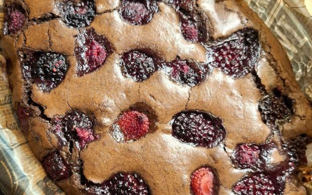 Orman Meyveli Kinder Brownie Tarifi