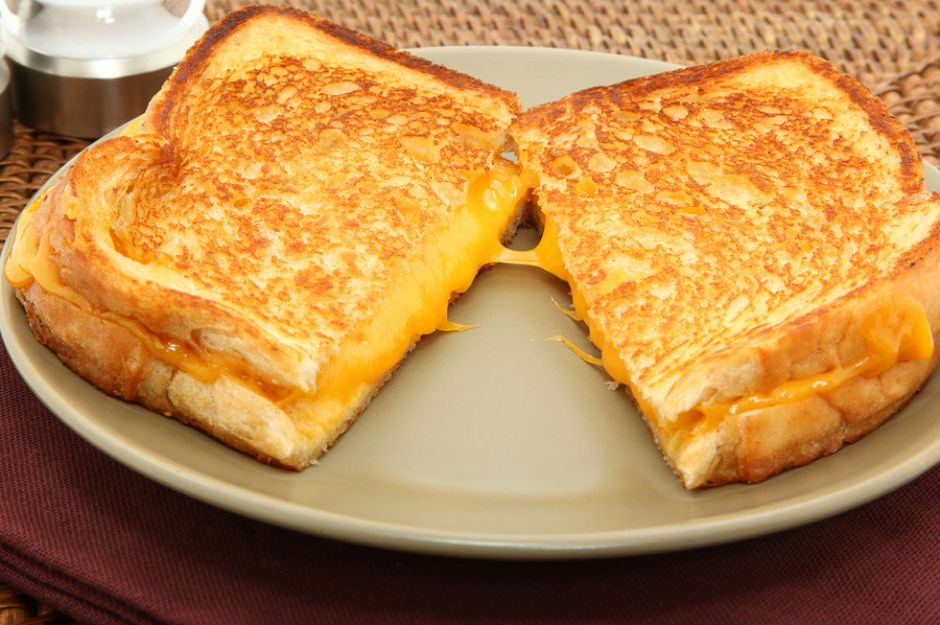 https://yemek.com/tarif/grilled-cheese/ | Grilled Cheese Tarifi
